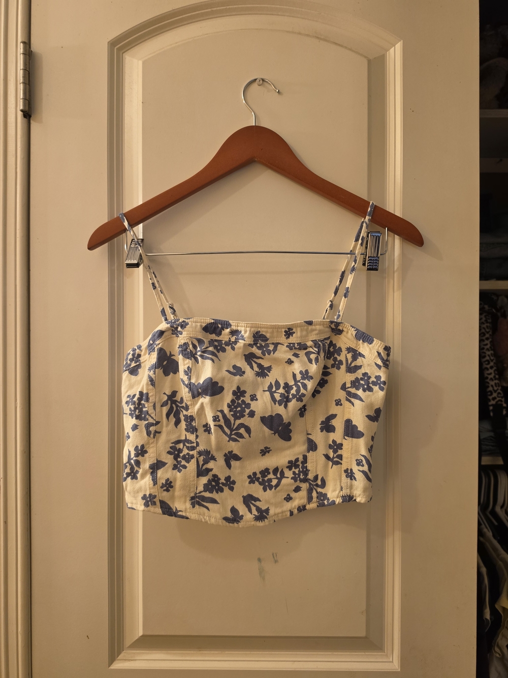 American Eagle Outfitters White and Blue Floral Spaghetti Strap Crop Top